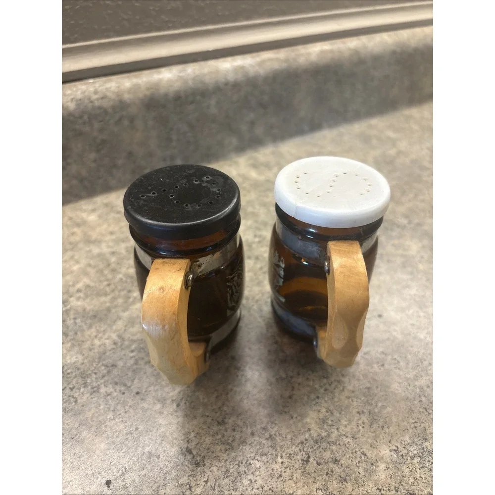 Vintage Beer Mug Yellowstone National Park Salt And Pepper Shaker Set